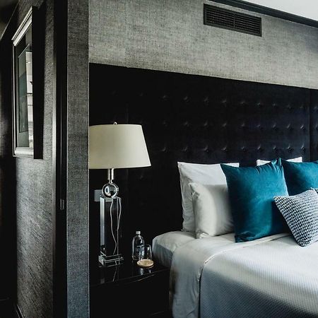 โบลตันโฮเต็ล Hotel เวลลิงตัน ภายนอก รูปภาพ A bedroom at the hotel