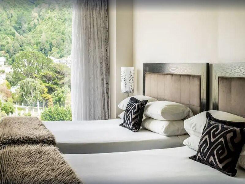 โบลตันโฮเต็ล Hotel เวลลิงตัน ภายนอก รูปภาพ A bedroom at the hotel