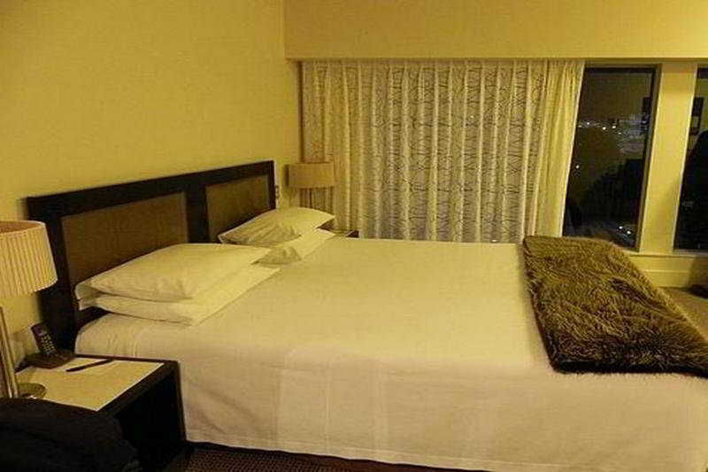 โบลตันโฮเต็ล Hotel เวลลิงตัน ภายนอก รูปภาพ A bedroom at the hotel