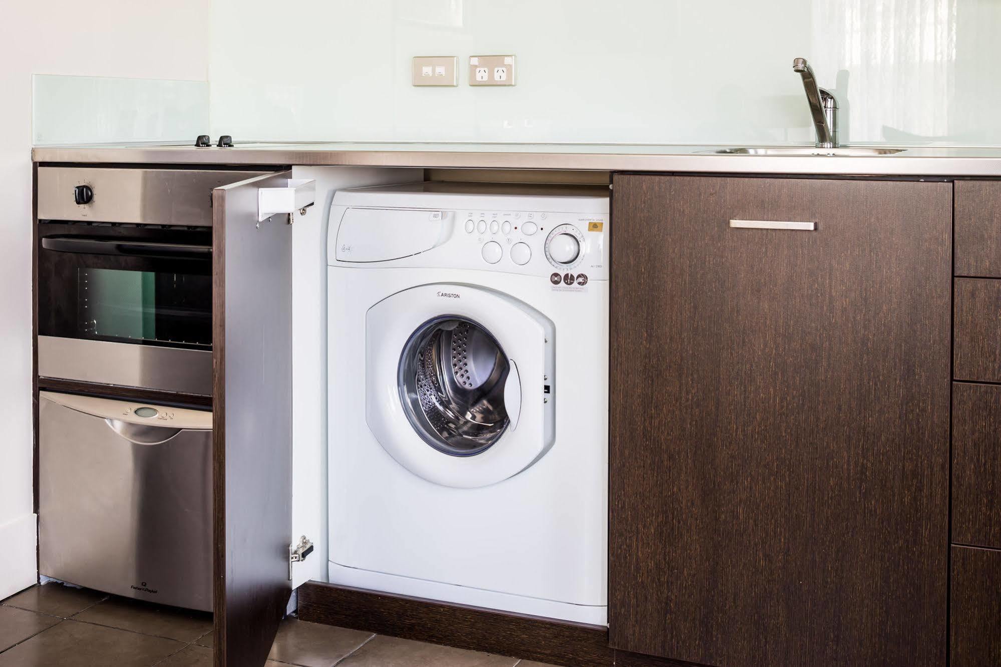 โบลตันโฮเต็ล Hotel เวลลิงตัน ภายนอก รูปภาพ An integrated washing machine